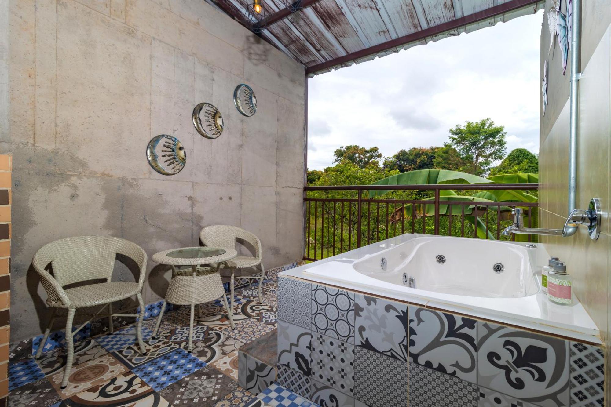 Nq Hotel Orinoquia Granja Campo Alegre ภายนอก รูปภาพ
